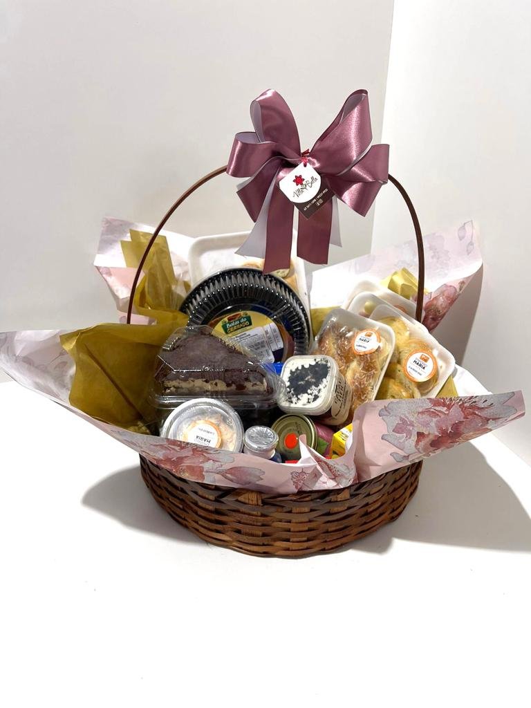 Cesta de Café da manhã com torta