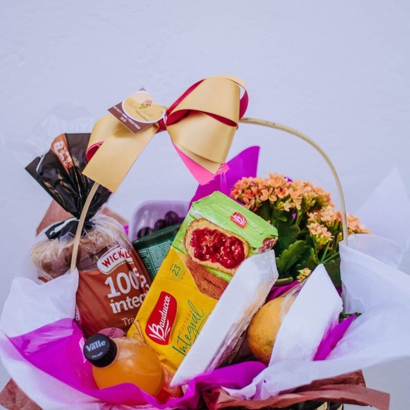 Cesta de café da manhã ligth