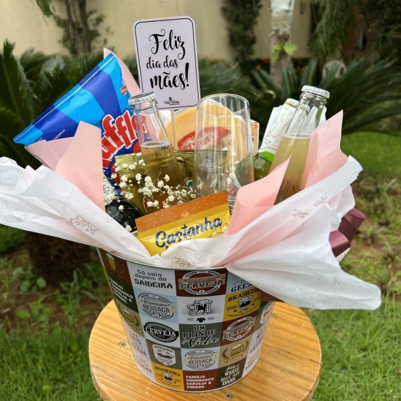 Balde com Cervejas e Aperitivos