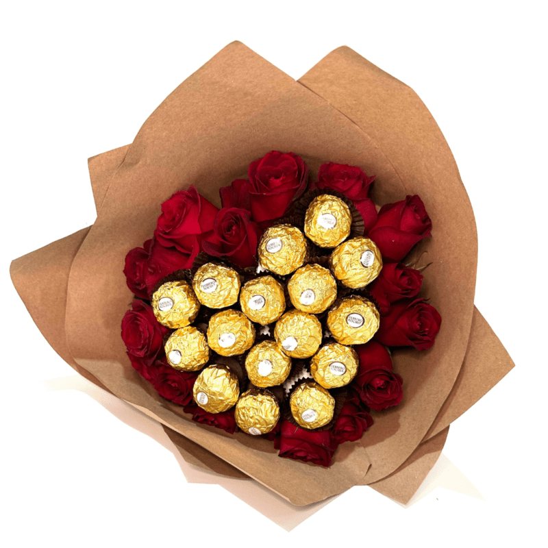 Coração com rosas e ferrero rocher